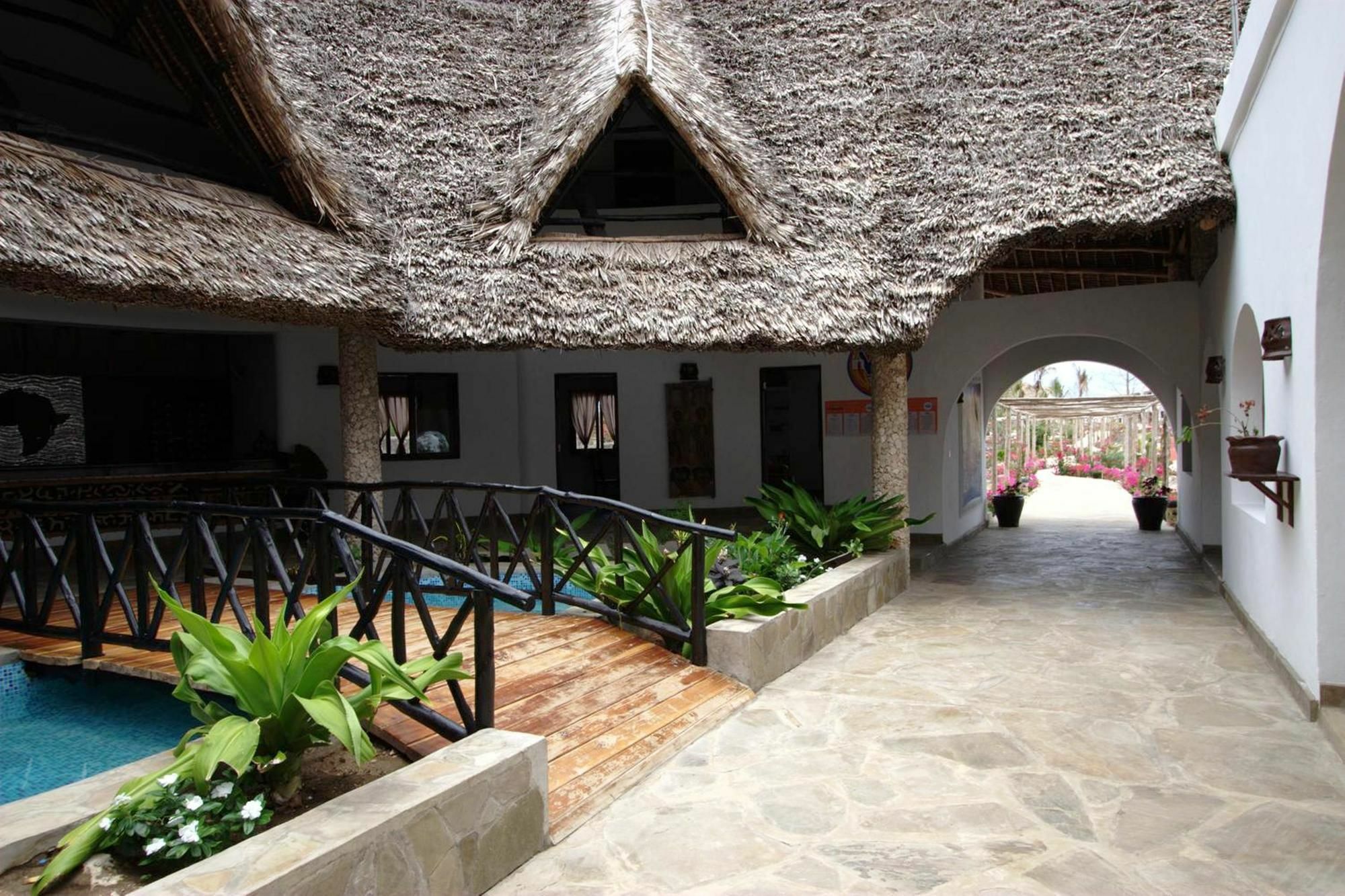 Jumbo Watamu Hotel Ngoại thất bức ảnh