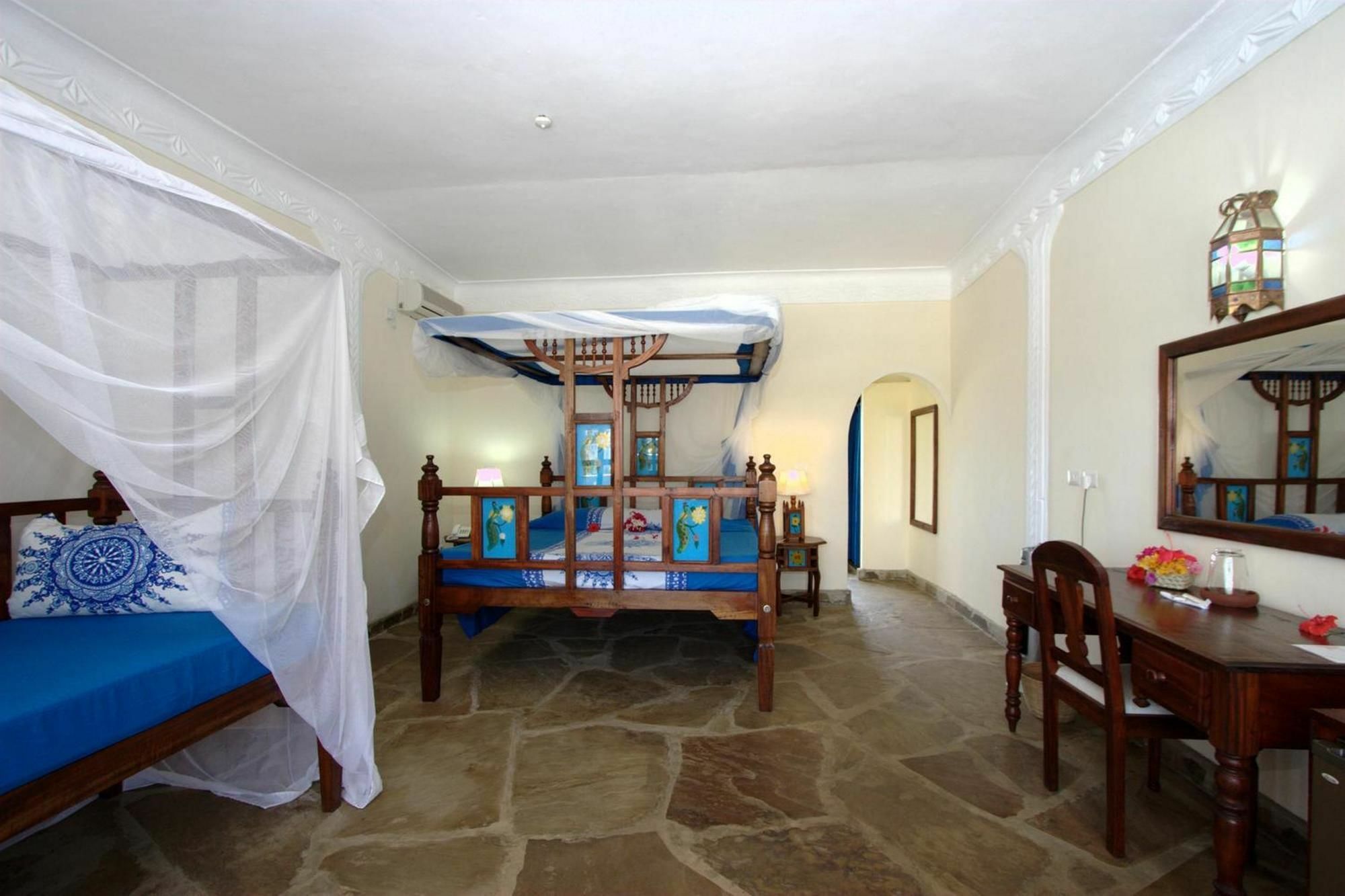 Jumbo Watamu Hotel Ngoại thất bức ảnh